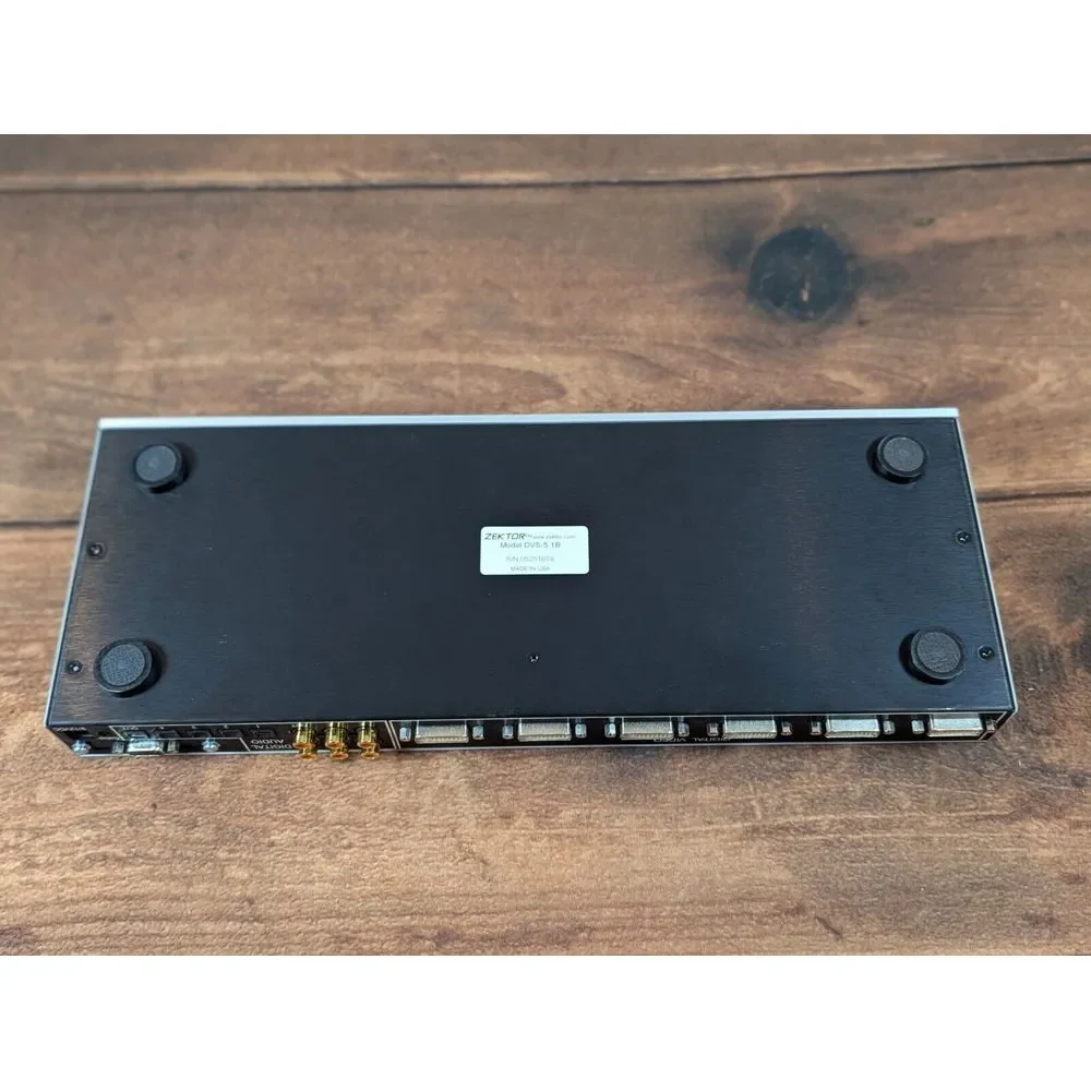 2004 Zektor DVS5.1 DVI Video/Audio Switch NO POWER CORD TESTED‎